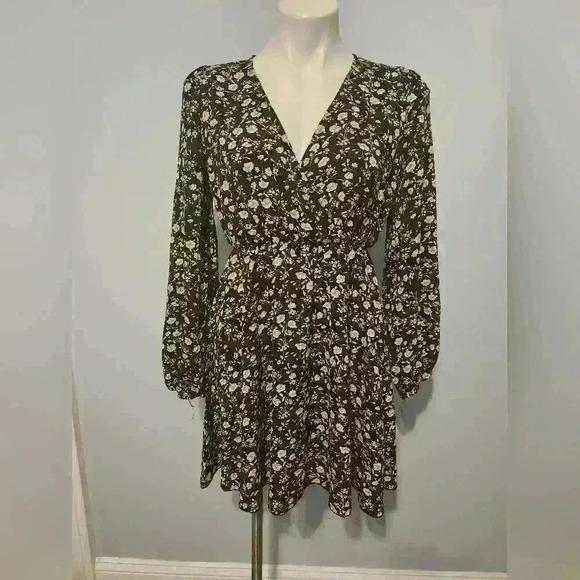 Short floral dress - Picture 1 of 3